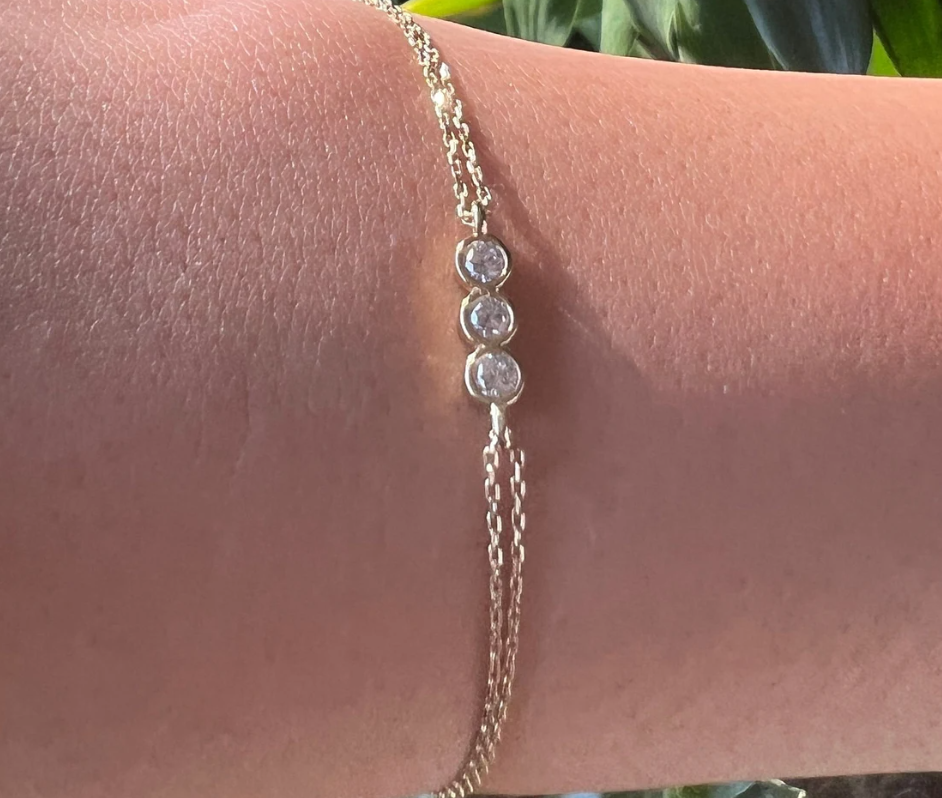 Dainty 3-Stone Moissanite Bracelet